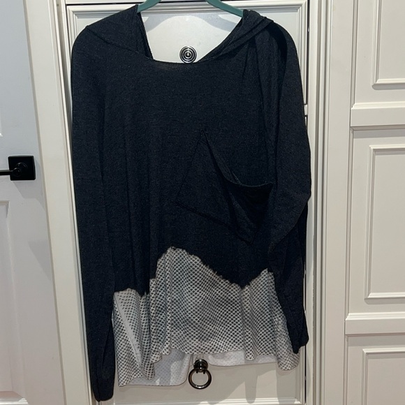 Women’s SZ M T PARTY long sleeve hooded shirt - Picture 1 of 8